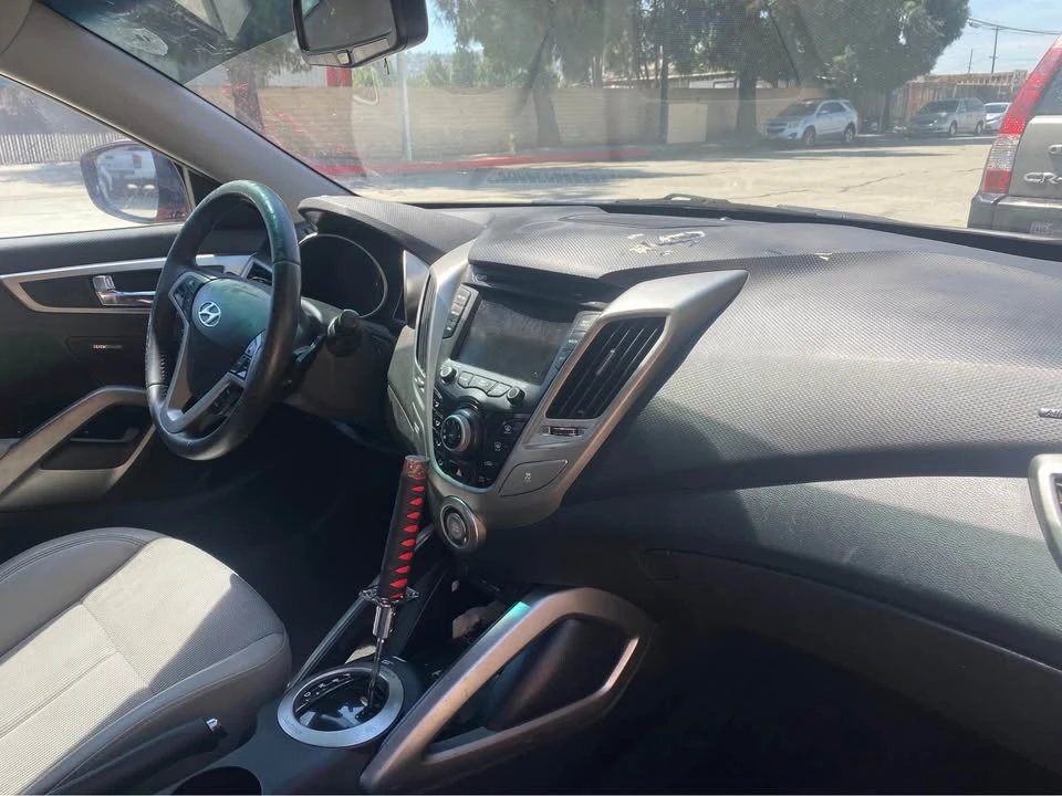 2013 Hyundai Veloster - Image 5 of 8