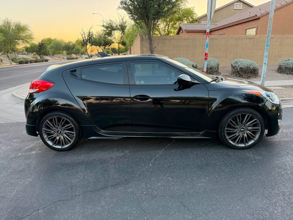 2013 Hyundai Veloster - Image 4 of 10