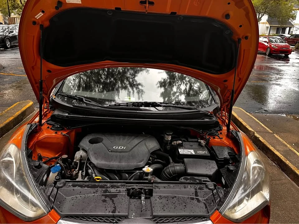 2013 Hyundai Veloster - Image 10 of 11