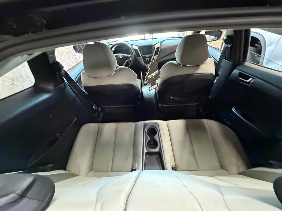 2013 Hyundai Veloster - Image 7 of 11