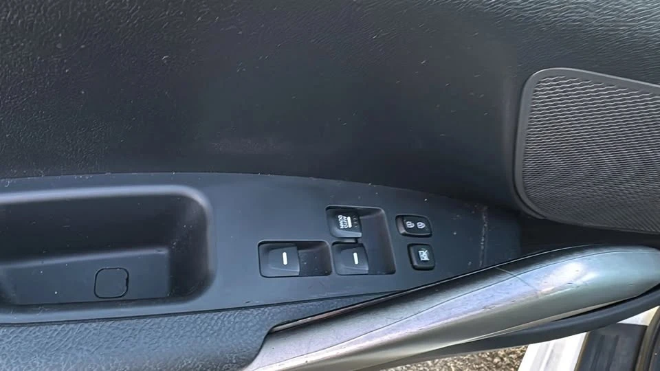2013 Hyundai Veloster - Image 11 of 19