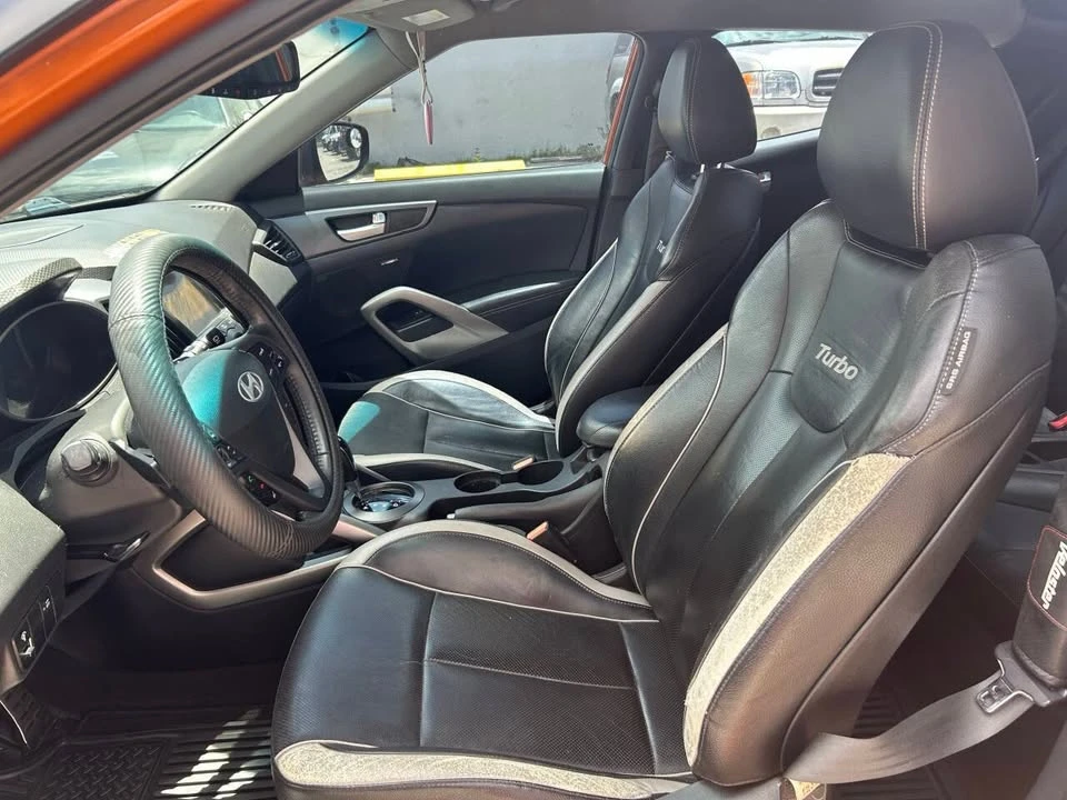 2013 Hyundai Veloster - Image 6 of 16