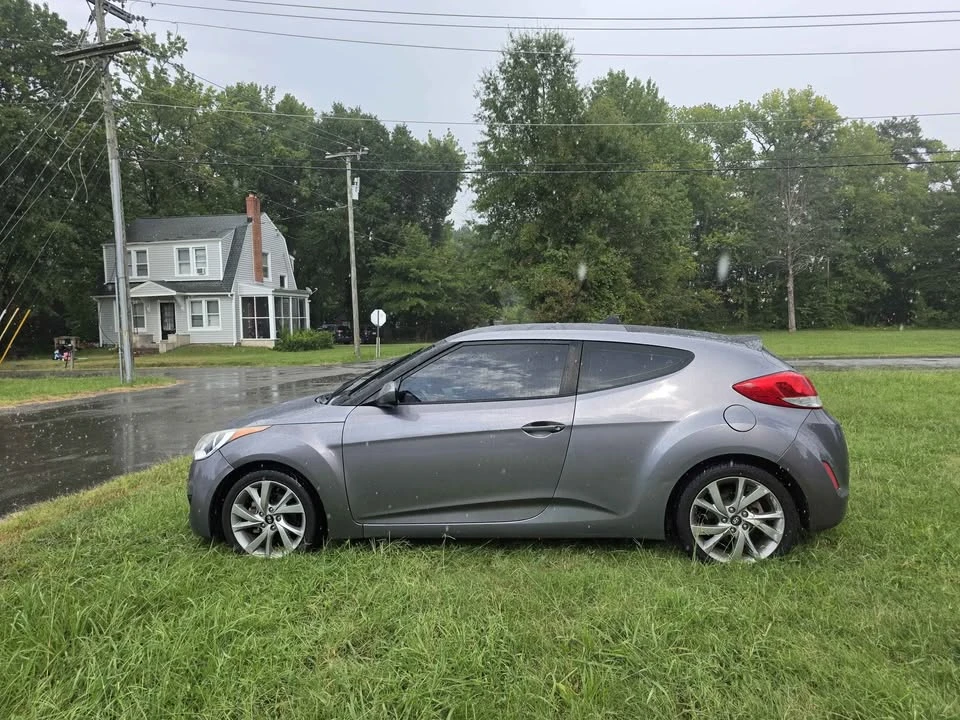 2013 Hyundai Veloster - Image 5 of 11