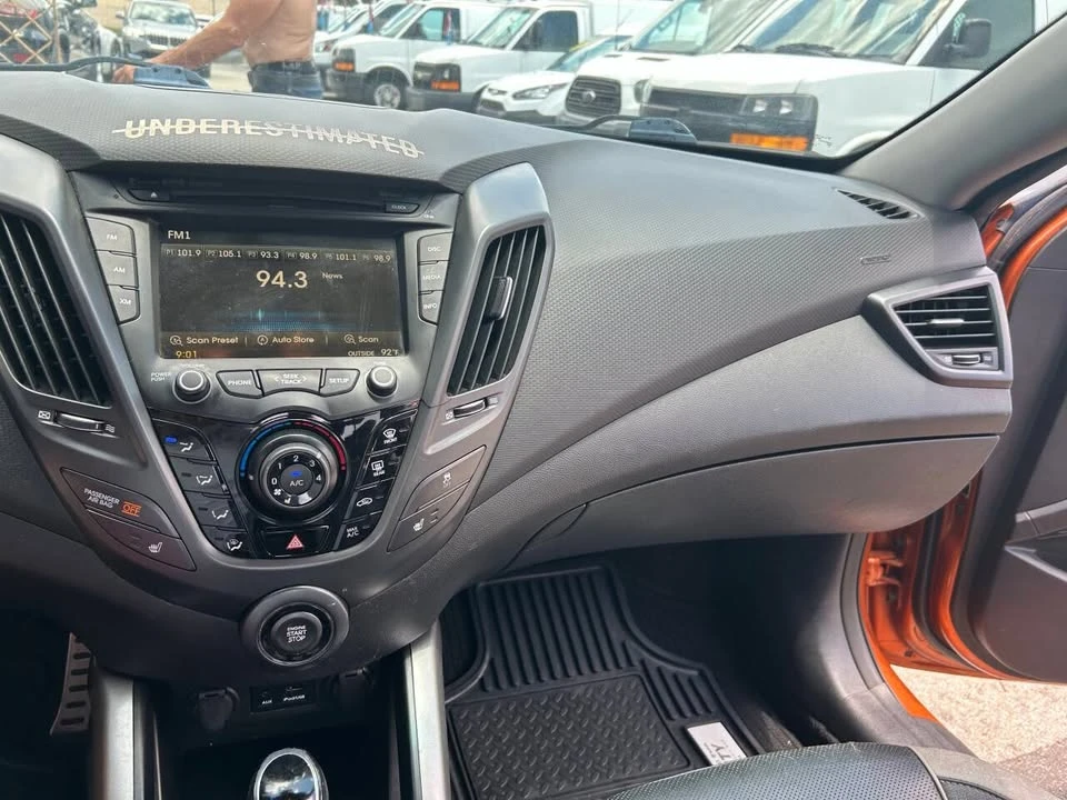 2013 Hyundai Veloster - Image 15 of 16