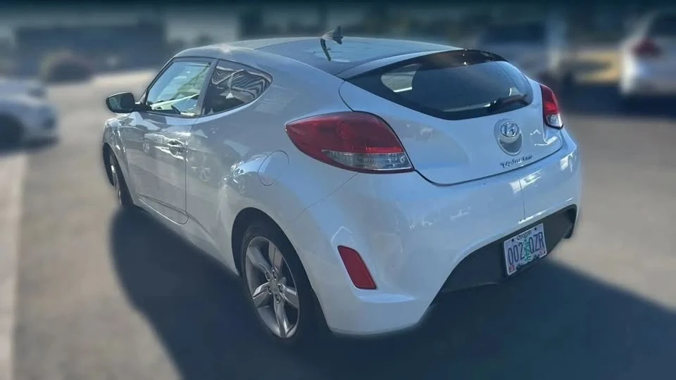 2013 Hyundai Veloster - Image 4 of 19