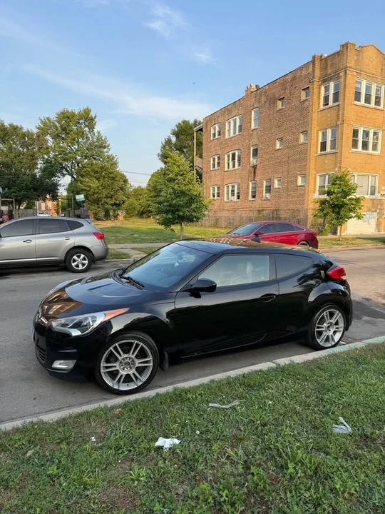 2013 Hyundai Veloster - Image 2 of 4