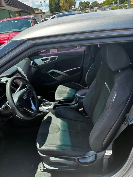 2013 Hyundai Veloster - Image 6 of 7