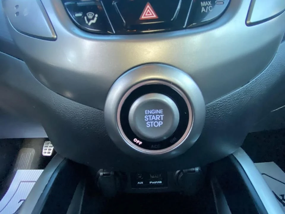 2013 Hyundai Veloster - Image 12 of 20