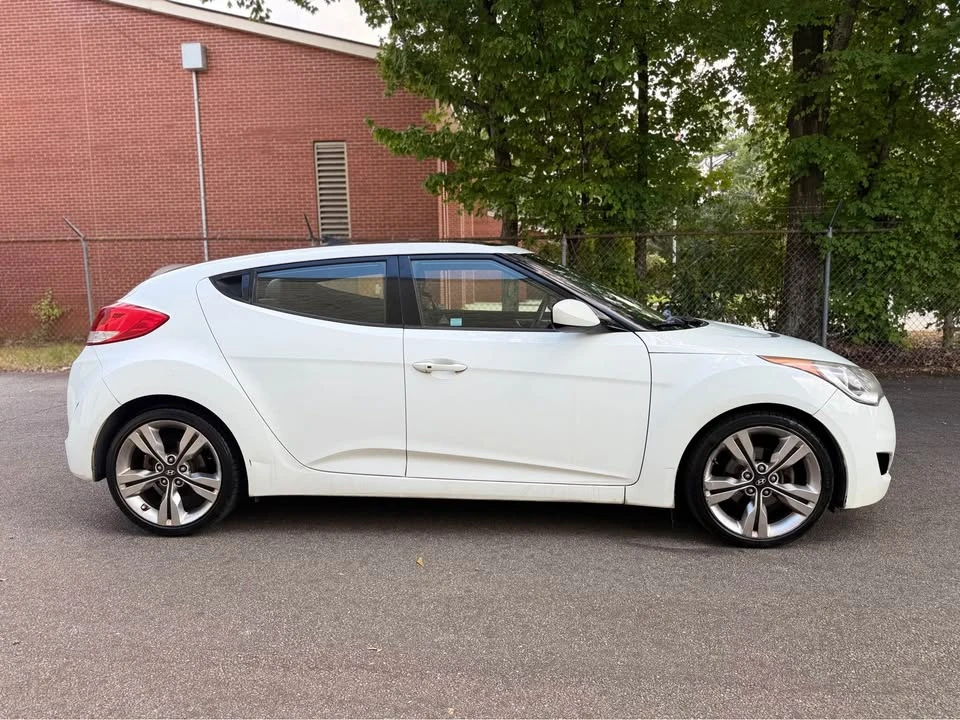 2013 Hyundai Veloster - Image 3 of 20