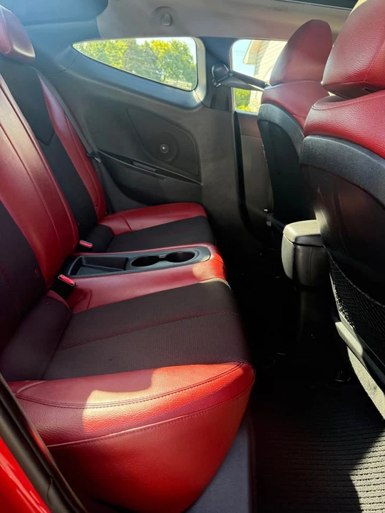 2013 Hyundai Veloster - Image 15 of 18