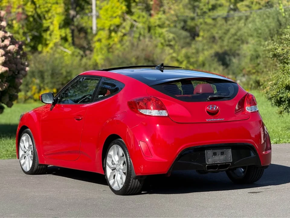 2013 Hyundai Veloster - Image 8 of 18