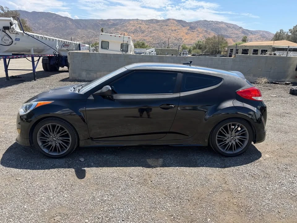 2013 Hyundai Veloster - Image 3 of 17