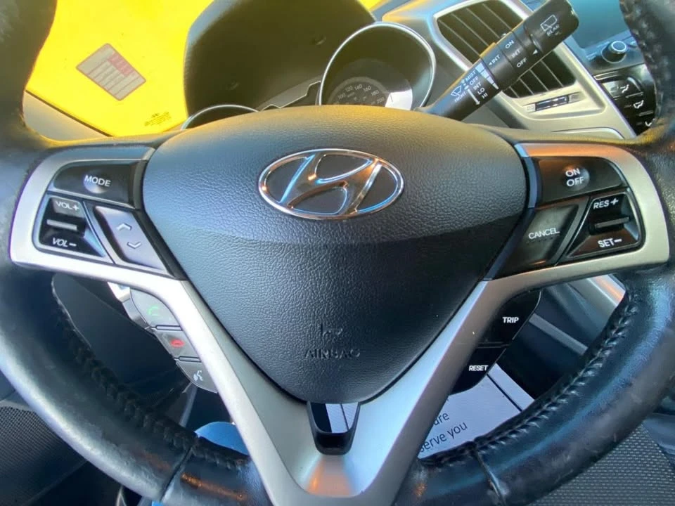 2013 Hyundai Veloster - Image 10 of 20