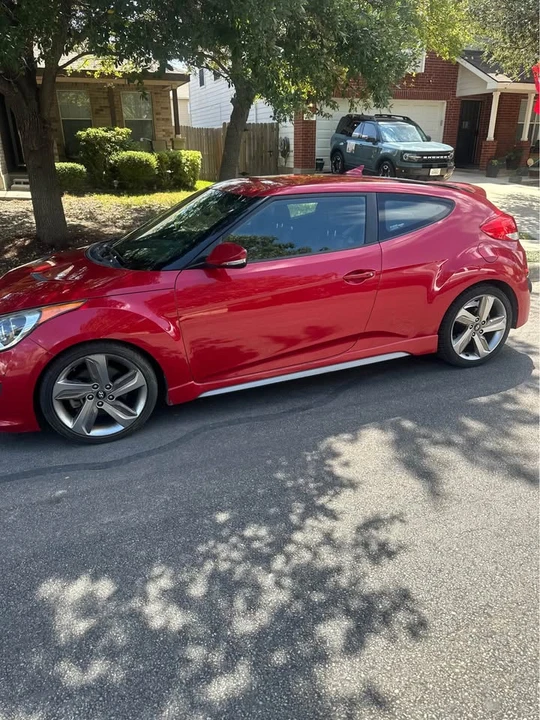 2013 Hyundai Veloster - Image 2 of 6