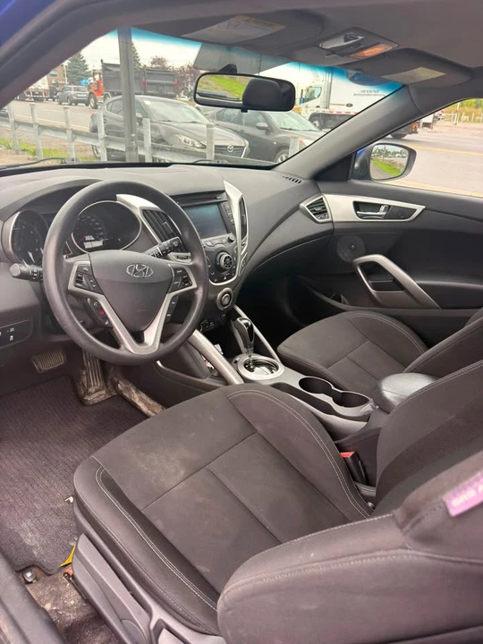 2013 Hyundai Veloster - Image 13 of 16