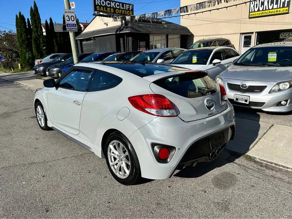 2013 Hyundai Veloster - Image 3 of 15