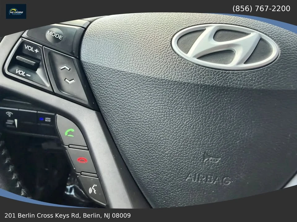 2013 Hyundai Veloster - Image 18 of 20