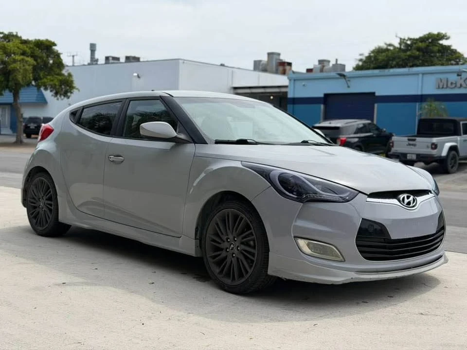 2013 Hyundai Veloster - Image 2 of 10