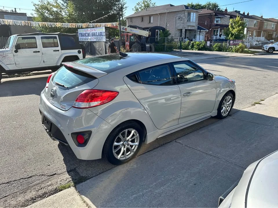 2013 Hyundai Veloster - Image 5 of 15