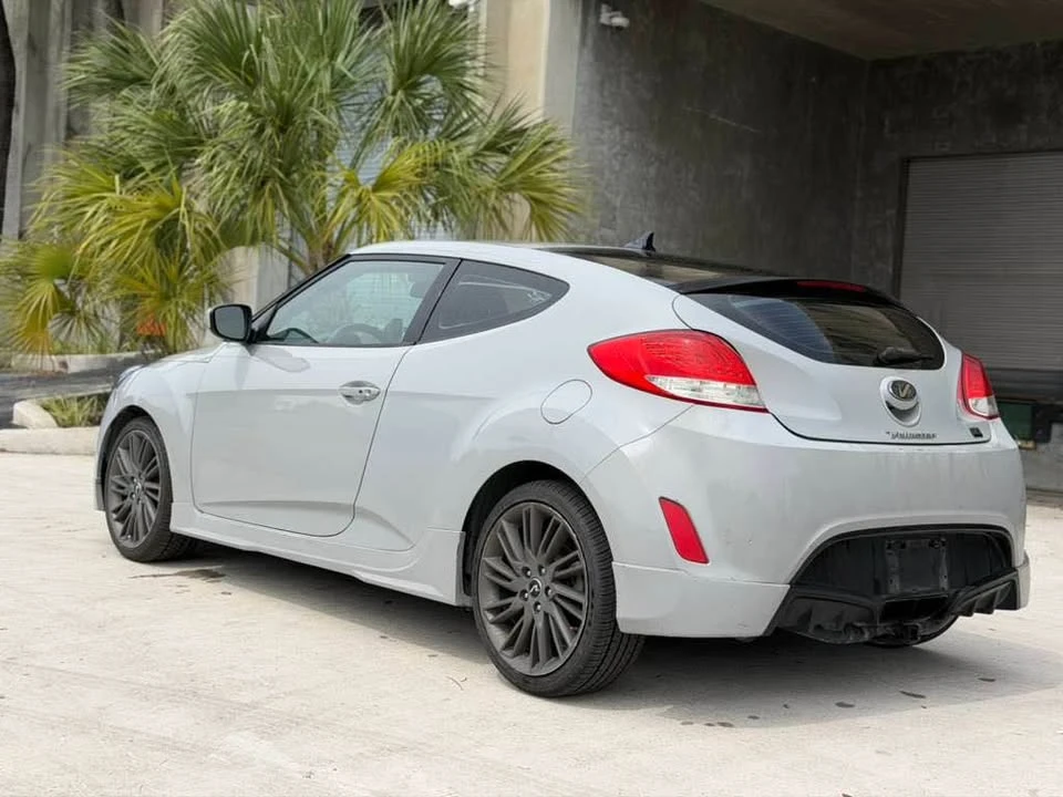 2013 Hyundai Veloster - Image 5 of 10