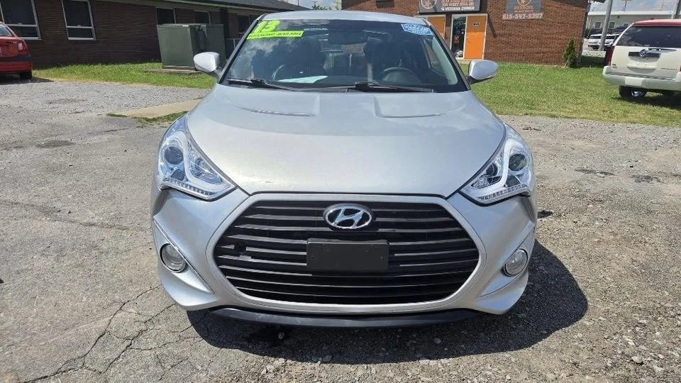 2013 Hyundai Veloster - Image 2 of 11