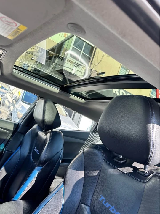 2013 Hyundai Veloster - Image 15 of 15