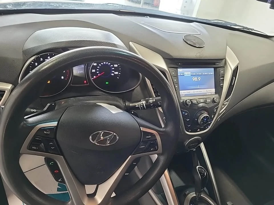 2013 Hyundai Veloster - Image 3 of 9