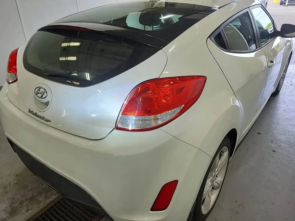 2013 Hyundai Veloster - Image 5 of 9