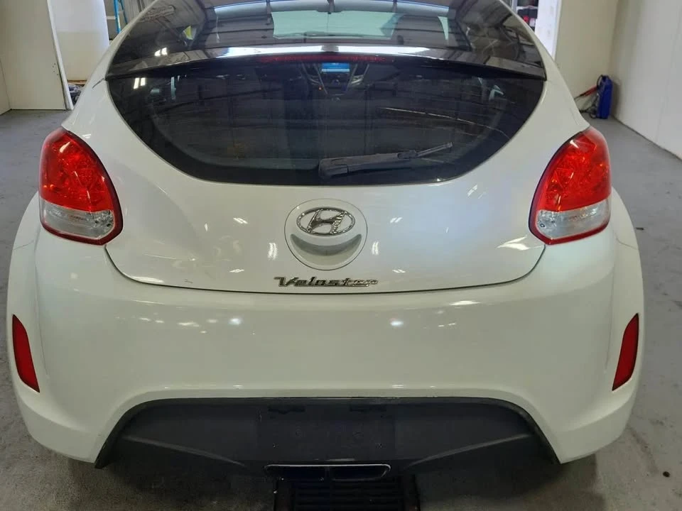 2013 Hyundai Veloster - Image 6 of 9