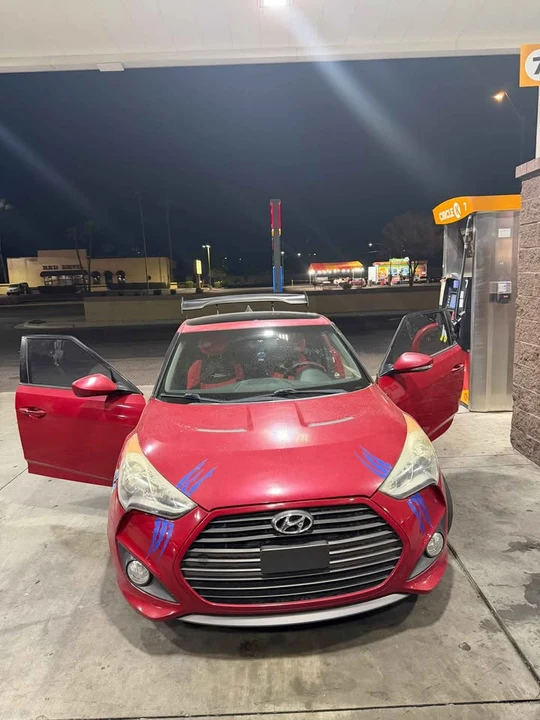 2013 Hyundai Veloster - Image 4 of 10