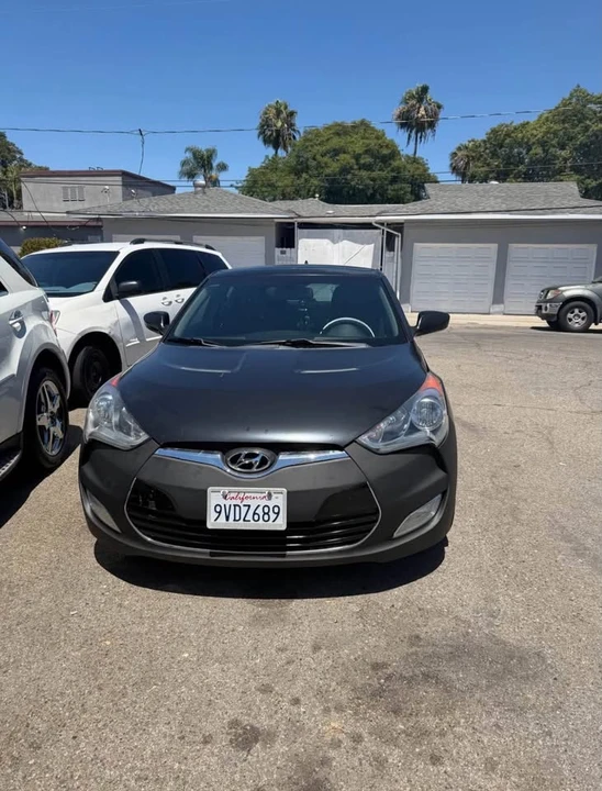 2013 Hyundai Veloster - Image 2 of 6