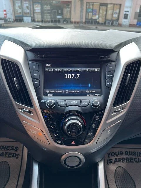 2013 Hyundai Veloster - Image 11 of 12