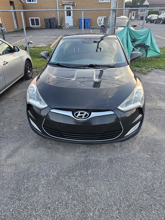 2013 Hyundai Veloster - Image 2 of 11