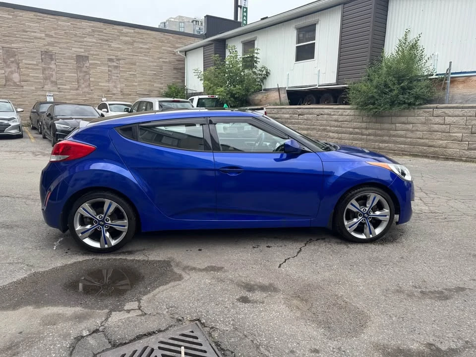 2013 Hyundai Veloster - Image 6 of 13