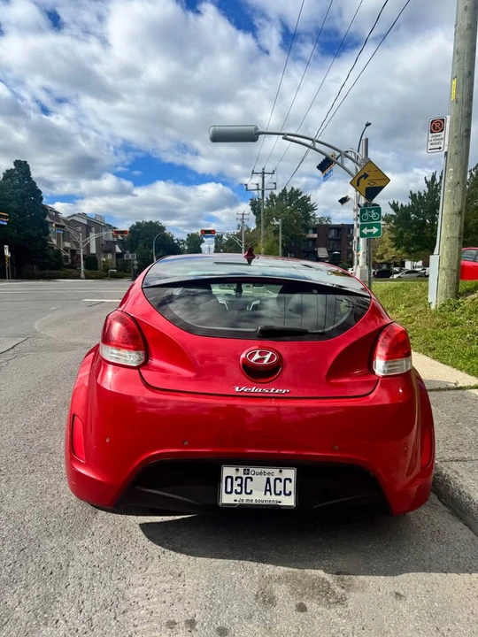 2013 Hyundai Veloster - Image 6 of 9