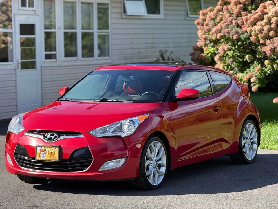 2013 Hyundai Veloster - Image 2 of 18