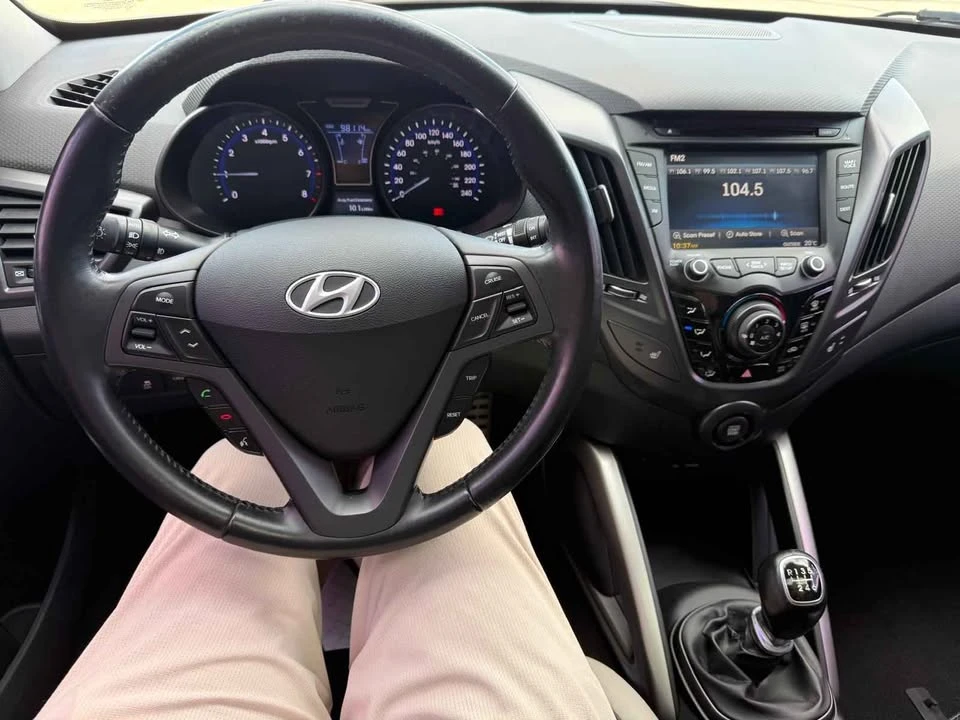2013 Hyundai Veloster - Image 13 of 20