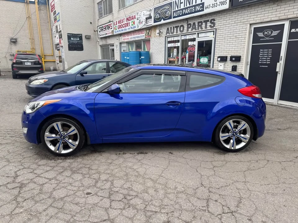 2013 Hyundai Veloster - Image 2 of 13