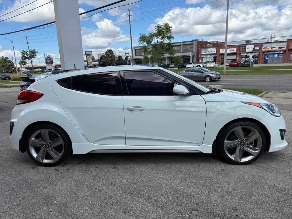 2013 Hyundai Veloster - Image 4 of 20
