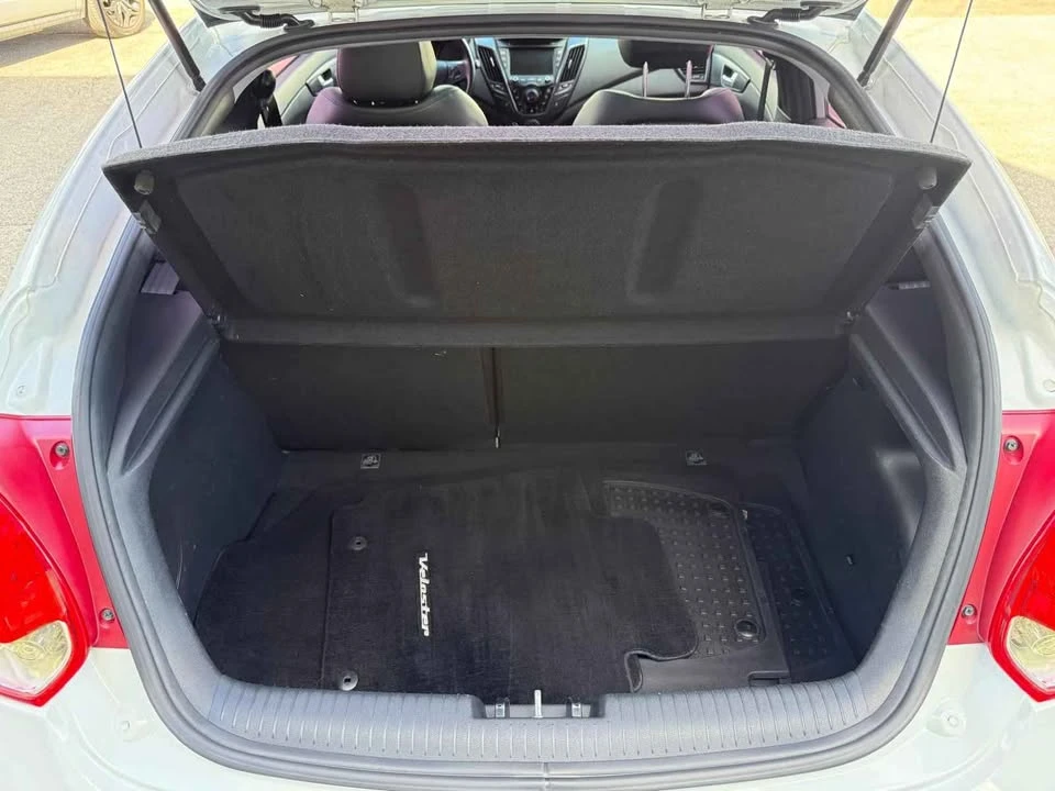 2013 Hyundai Veloster - Image 16 of 20
