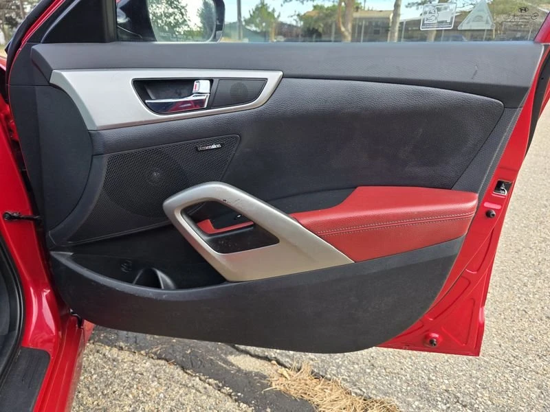 2013 Hyundai Veloster - Image 19 of 20