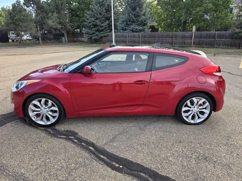 2013 Hyundai Veloster - Image 2 of 20