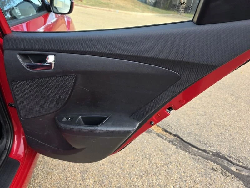 2013 Hyundai Veloster - Image 17 of 20