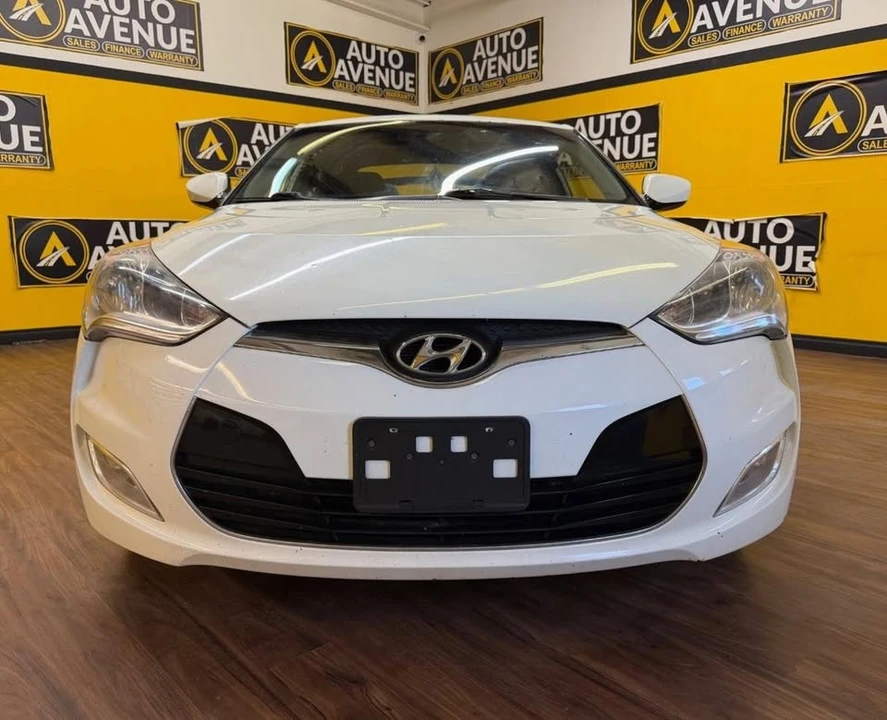 2013 Hyundai Veloster - Image 8 of 15
