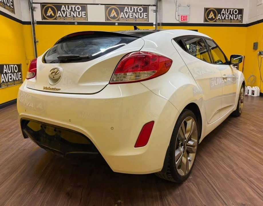 2013 Hyundai Veloster - Image 5 of 15