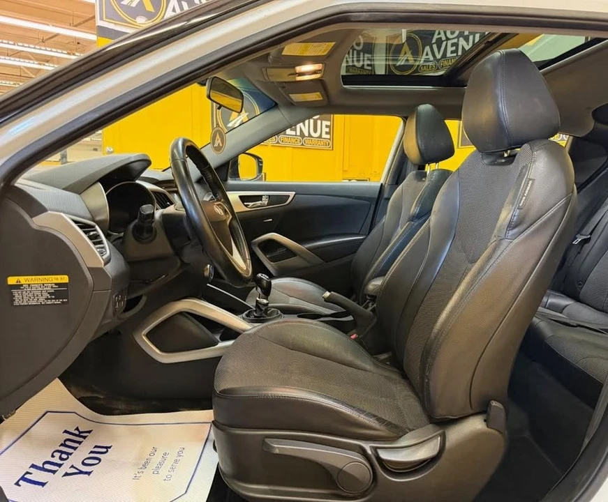 2013 Hyundai Veloster - Image 10 of 15