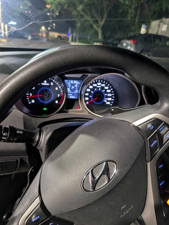 2013 Hyundai Veloster - Image 10 of 16