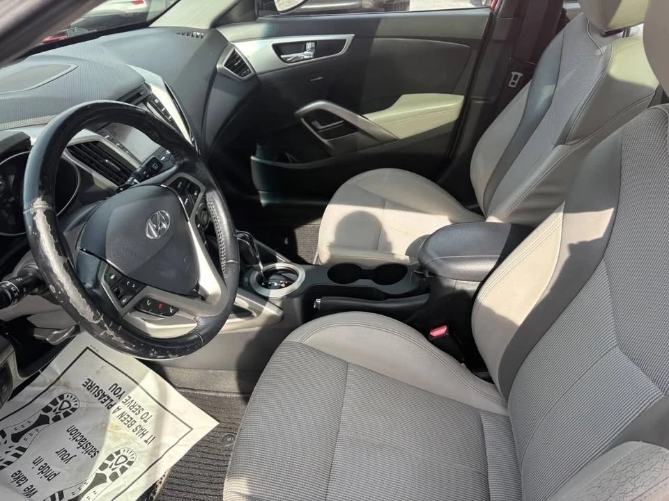 2013 Hyundai Veloster - Image 16 of 18