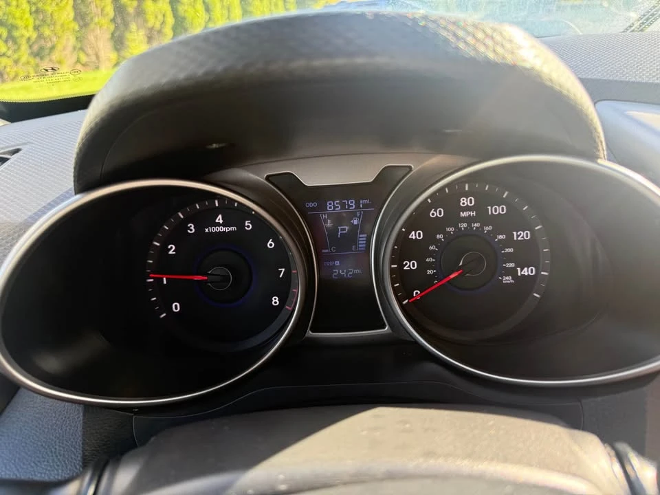 2013 Hyundai Veloster - Image 11 of 18