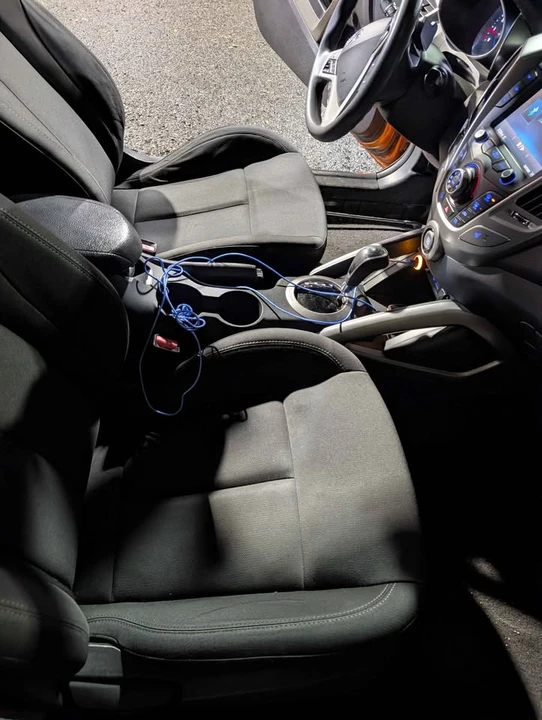 2013 Hyundai Veloster - Image 12 of 16